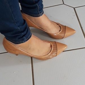 Women's shoes